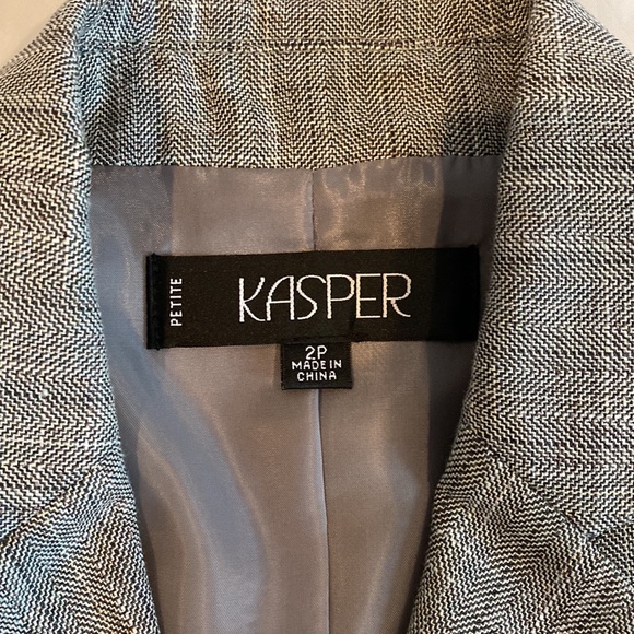 Kasper Womens Gray Suit Jacket Size 2P - Picture 3 of 6